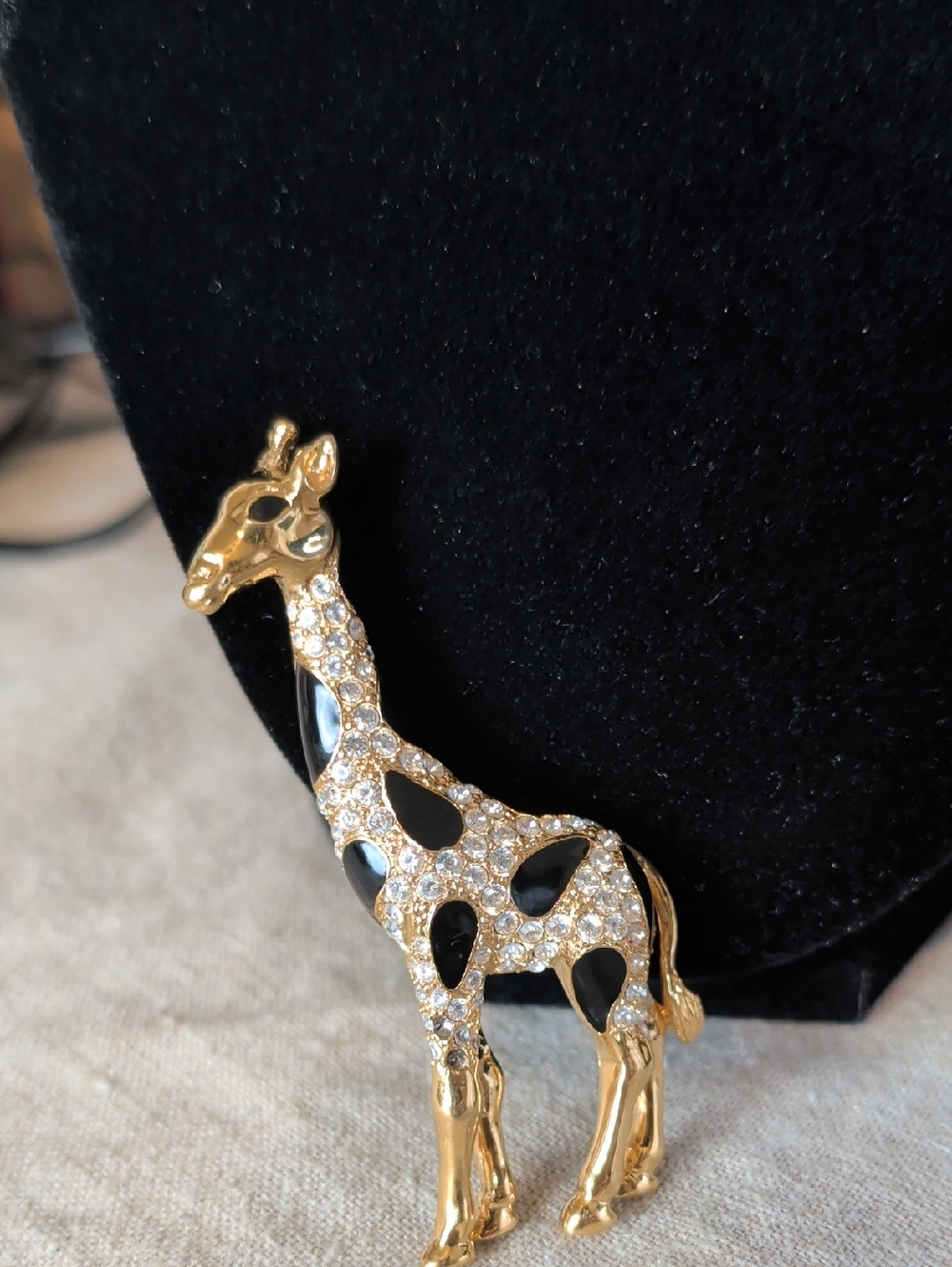 Vintage Giraffe Rhinestone Brooch Gold Tone Black Enamel Safari Glam - Picture 8 of 8